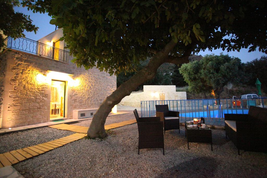 Villa Athina Aryiroúpolis Kamer foto