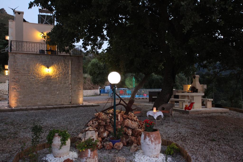 Villa Athina Aryiroúpolis Kamer foto
