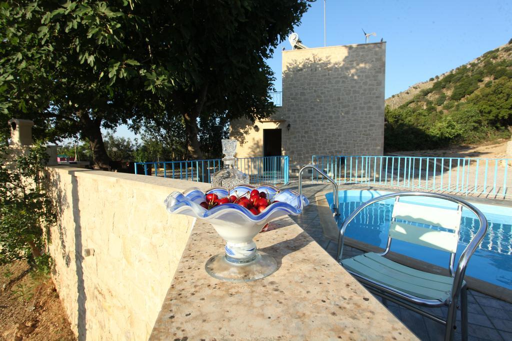 Villa Athina Aryiroúpolis Kamer foto