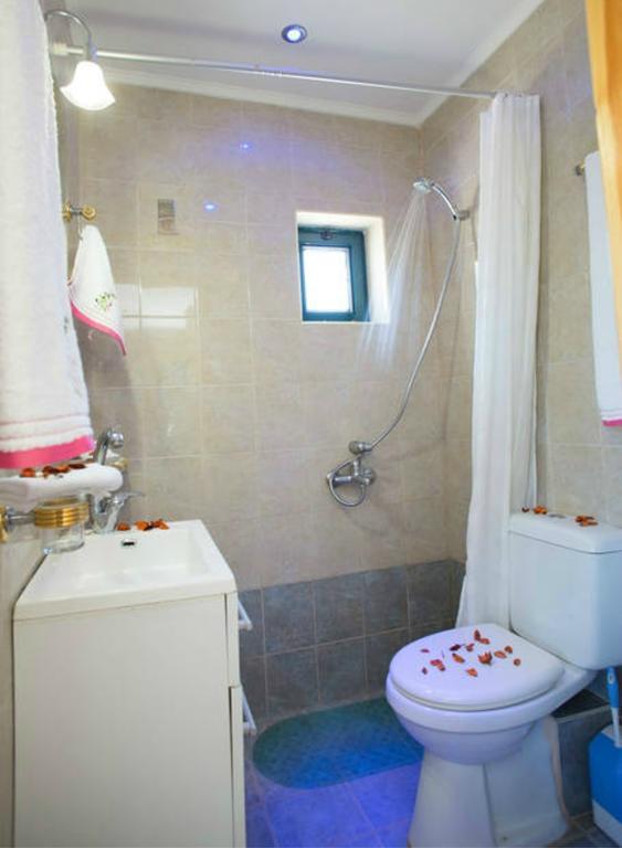 Villa Athina Aryiroúpolis Kamer foto